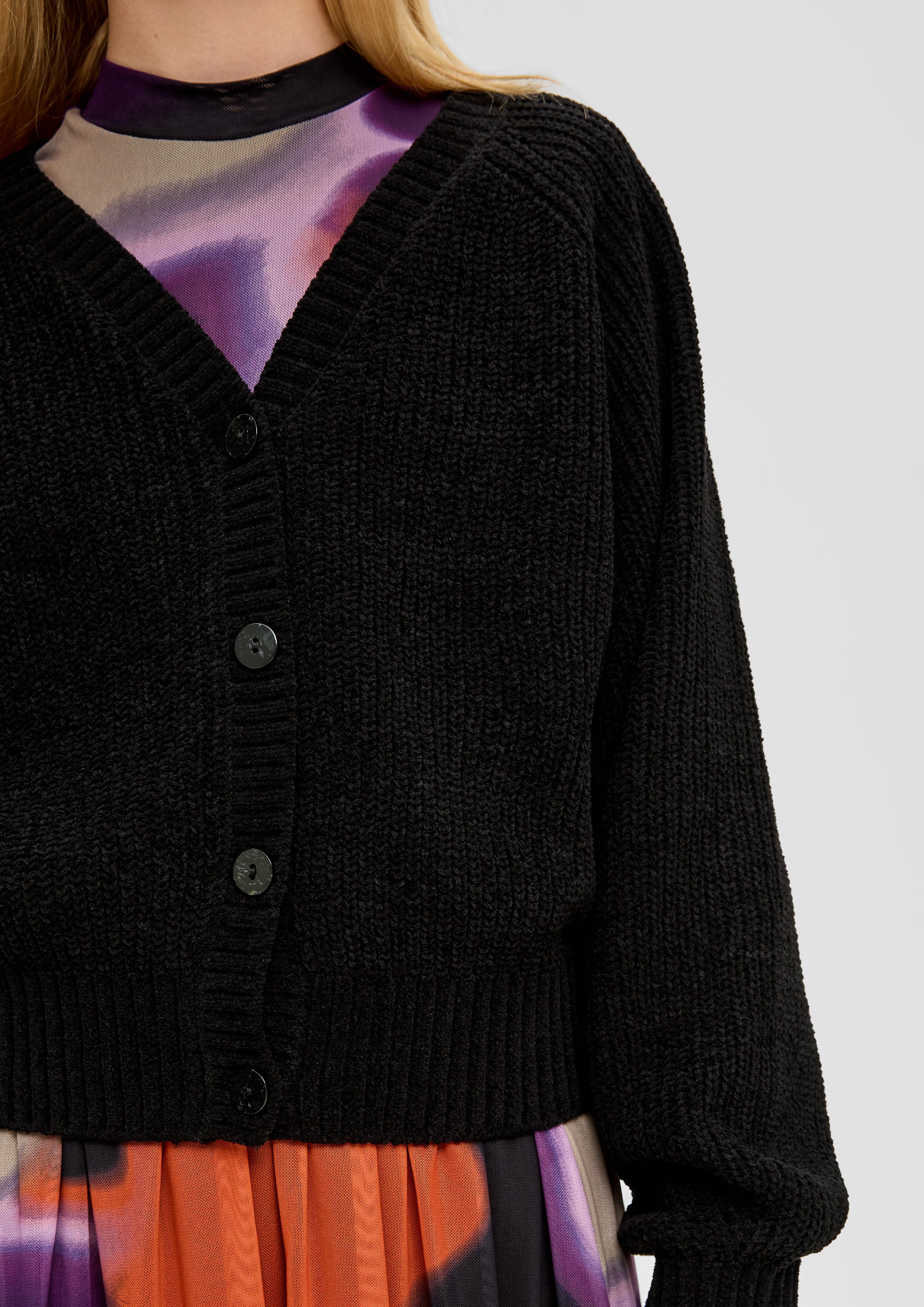 Strickjacke mit Rippstruktur  2134006-9999