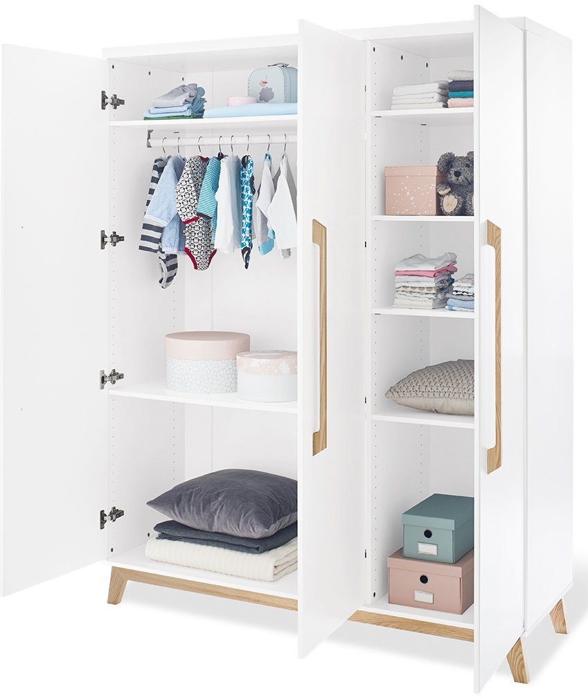 Pinolino® Babyzimmer-Komplettset Hilda & Riva, (Set, 4-St., Hausbett, Wickelkommode, Kleiderschrank, Wandregal), extrabreit; Hausbett, Wickelkommode, 3-trg. Kleiderschrank & Wandregal