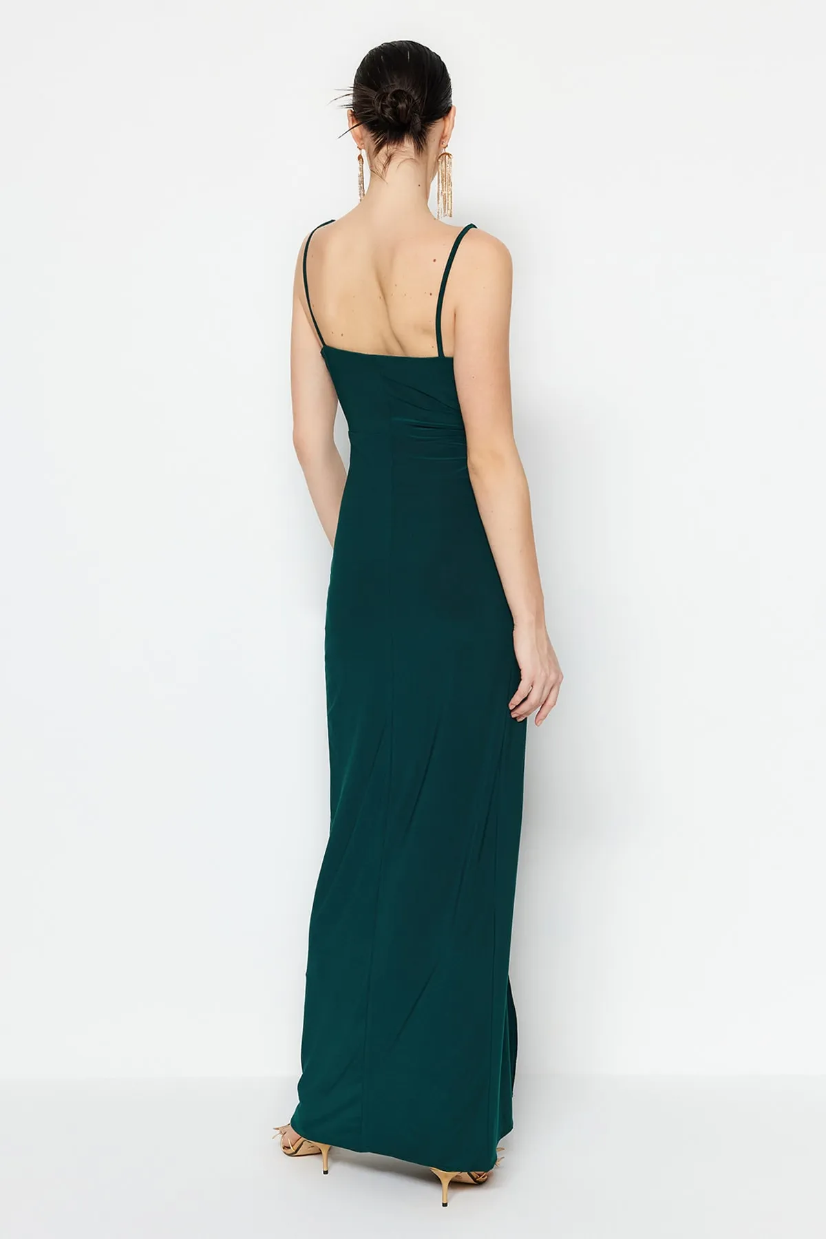 Trendyol Collection  Smaragdgrünes gefüttertes langes Abendkleid aus Strick TPRSS19UT0099