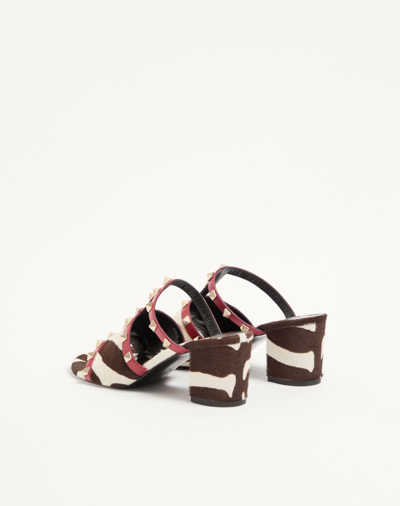 Rockstud Slidesandaler i 60 mm kalveskind med hesteskindseffekt