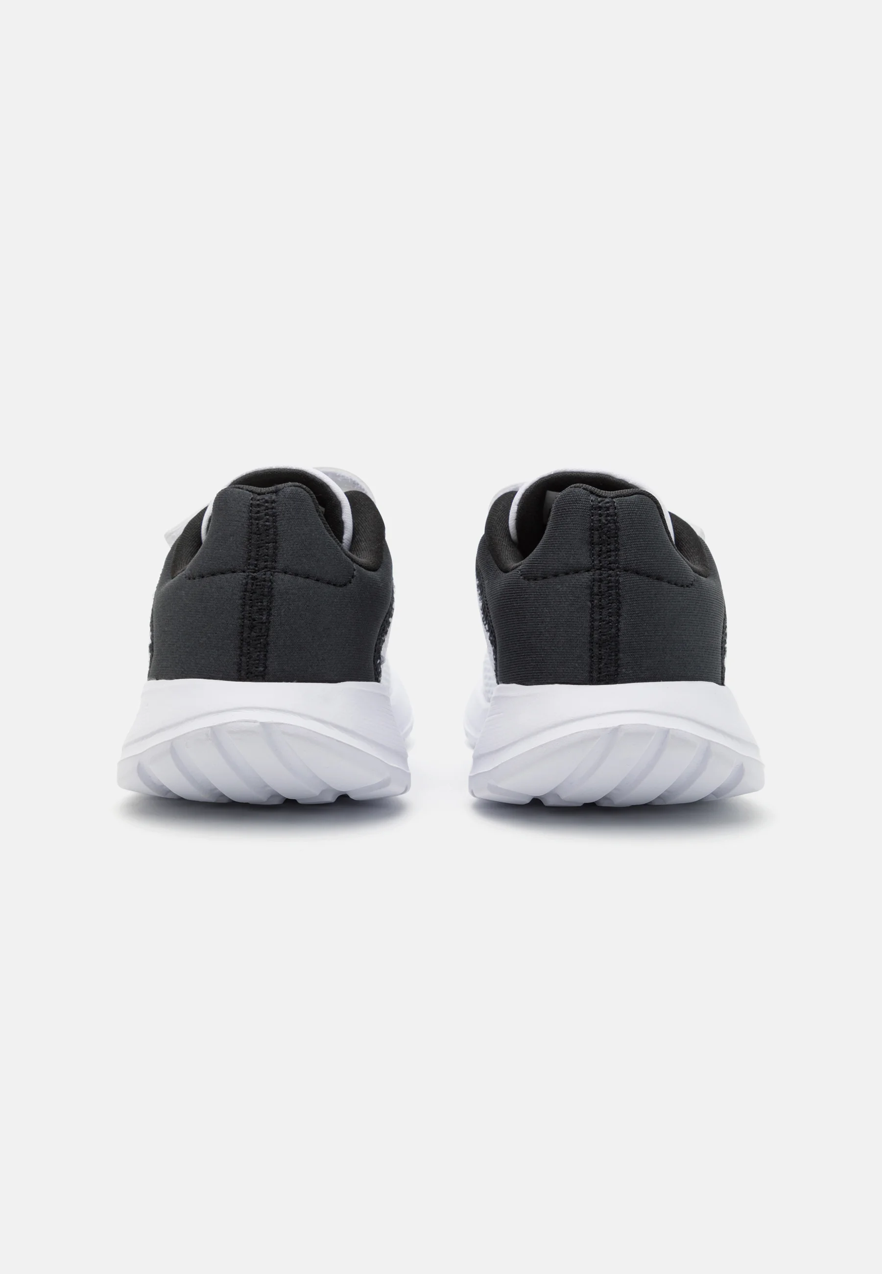 adidas Performance TENSAUR RUN 2.0 UNISEX - Zapatillas de running neutras