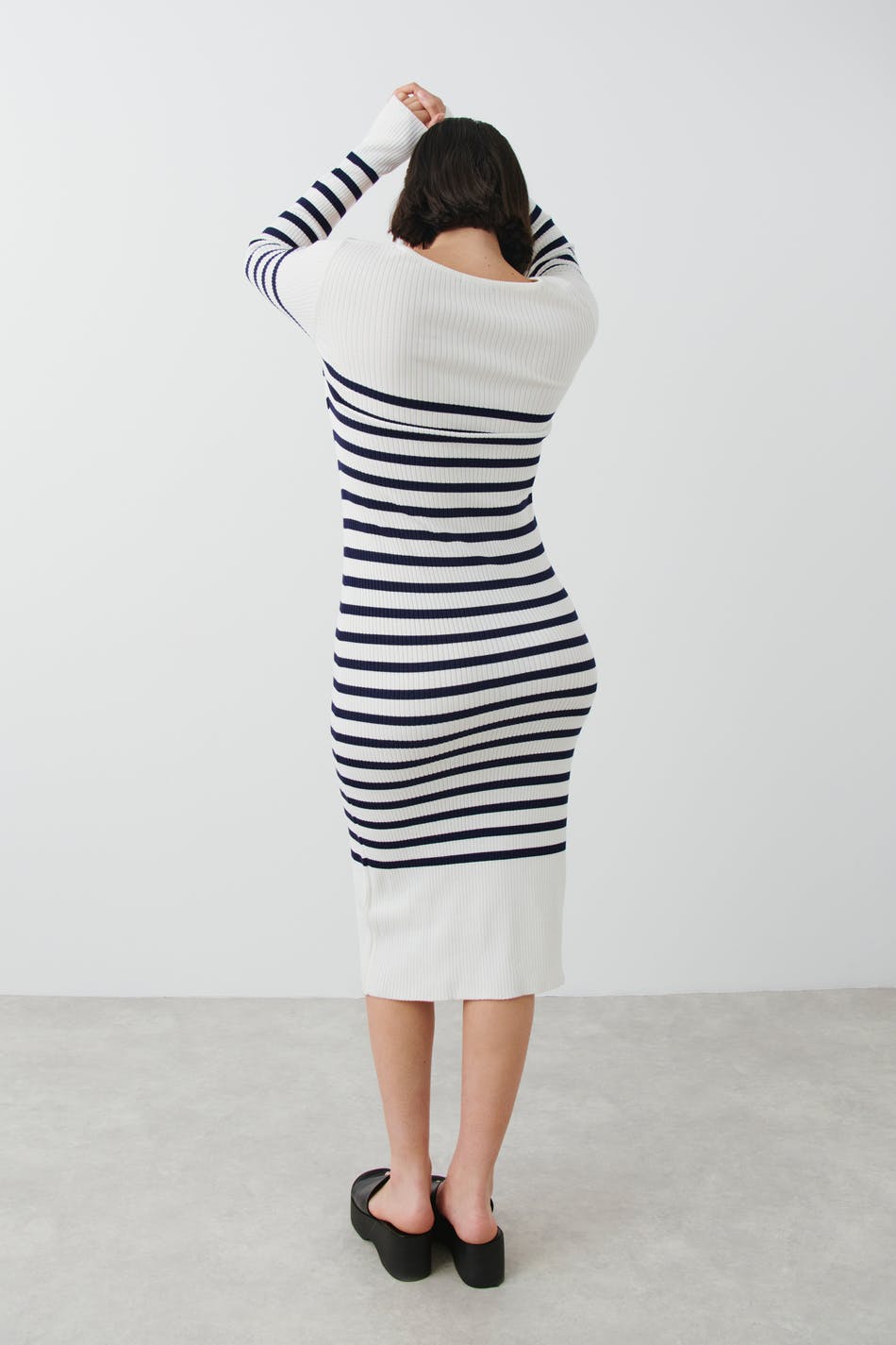 Squareneck knit dress