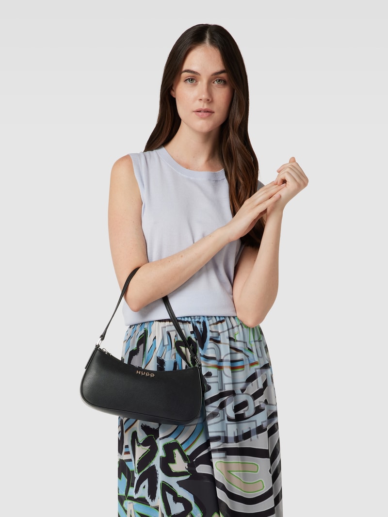 Hobo Bag mit Label-Applikation Modell 'CHRIS' in schwarz