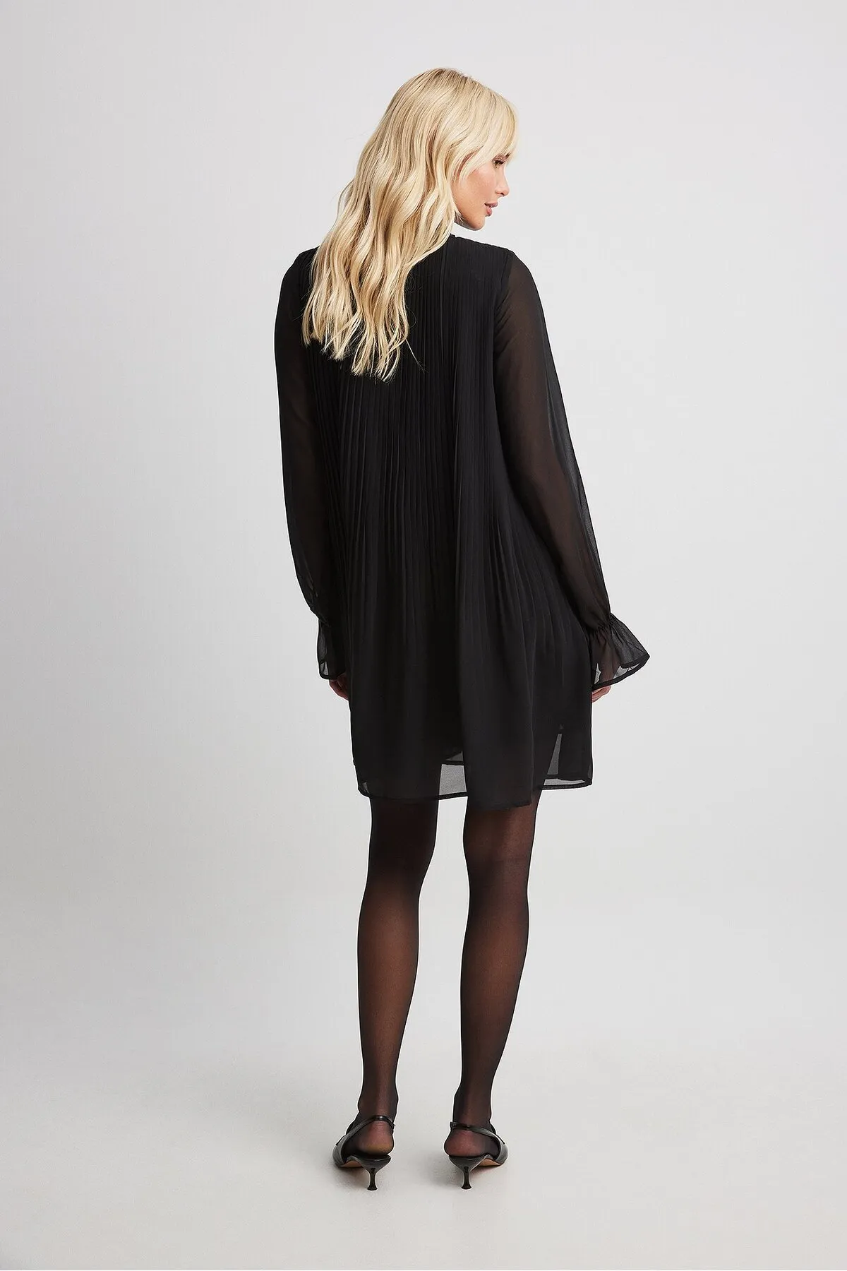 NA-KD  Mini-Plisseekleid