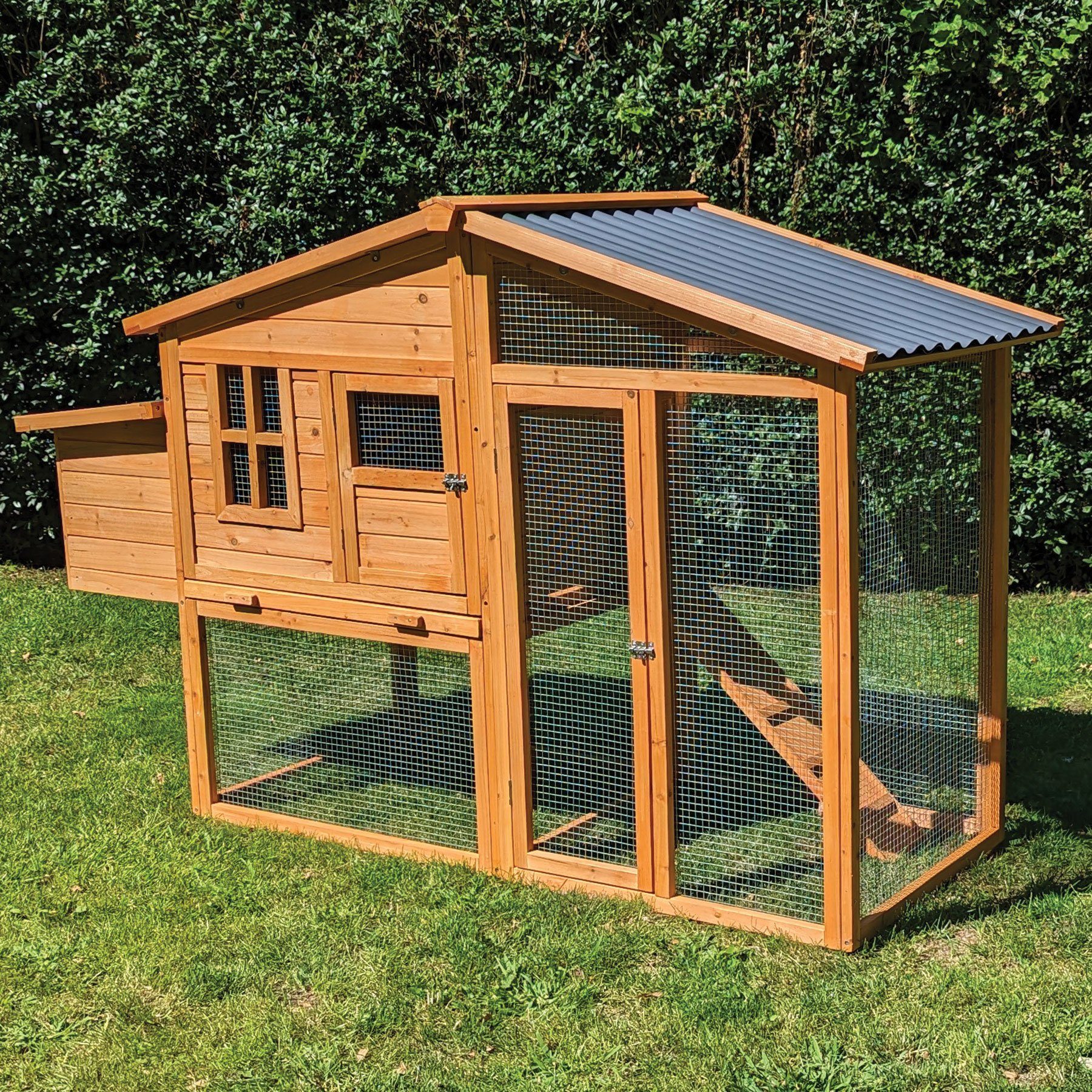 NYVI Hühnerstall Hühnerhaus XXL Liese 180x62x119 cm – Hühnerstall mit recyceltem Dach, Imprägniertes Holz, winterfest, mit Auslauf, mit PVC Dach