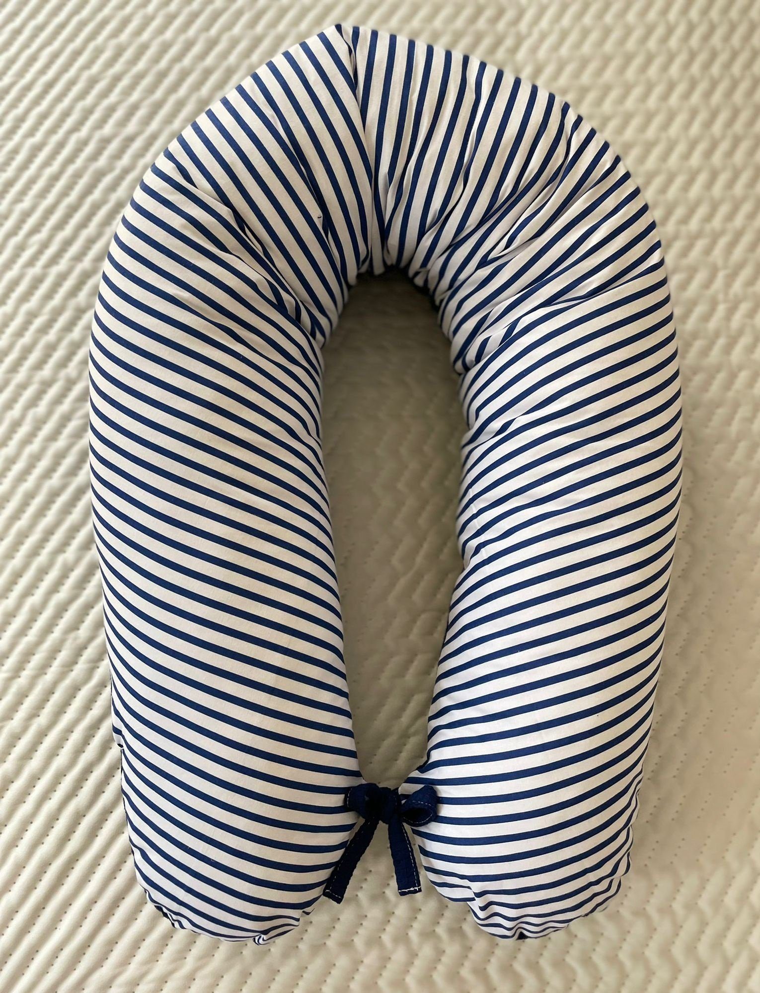 Loolay Stillkissen Attmungsaktive WAFFELPIQUE + GLATT Baumwolle XXL Stillkissen 170 cm, 1A Qualitat Europäische Stoffe unf Kleinserien-Nähen, LOOLAY® Stillkissen + Bezug, WEICH Schwangerschaftskissen Seitenschläferkissen Dunkelblau, Weiß