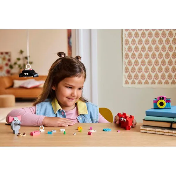 LEGO Classic 11042 Creative Craft Box
