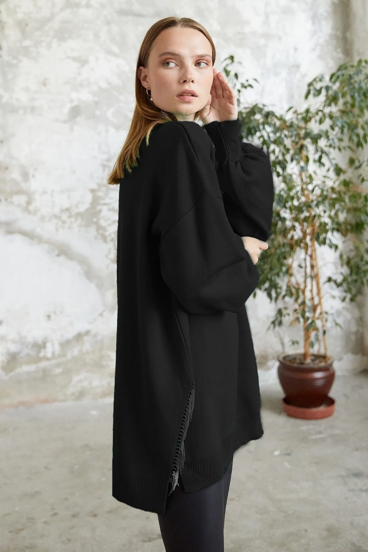 InStyle  Strickpullover mit Perlenquasten und Details – Schwarz