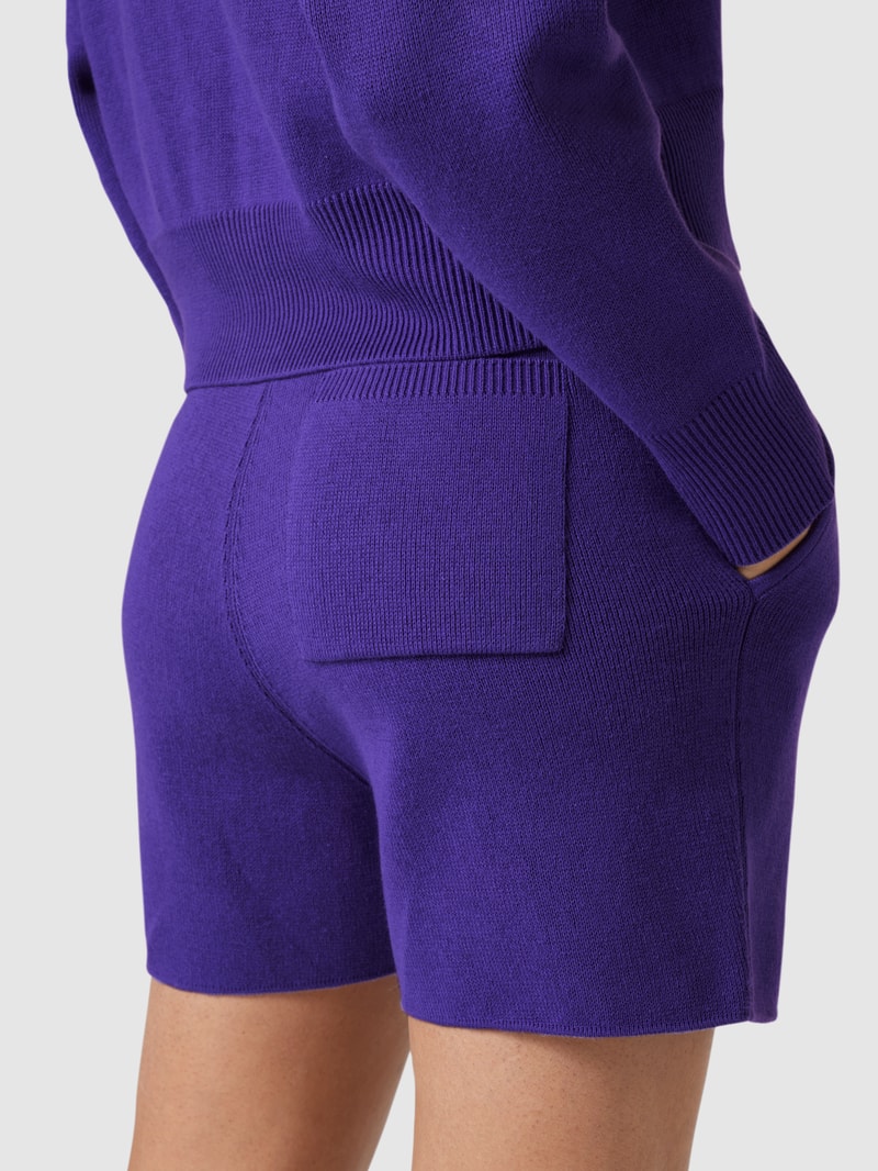 Shorts in Strick-Optik in lila