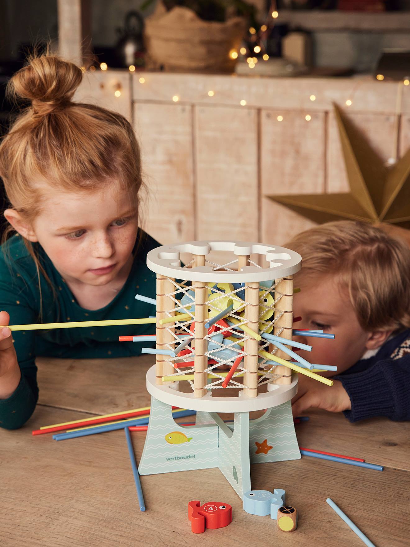 Jeu d'adresse poissons en bois FSC® multicolore