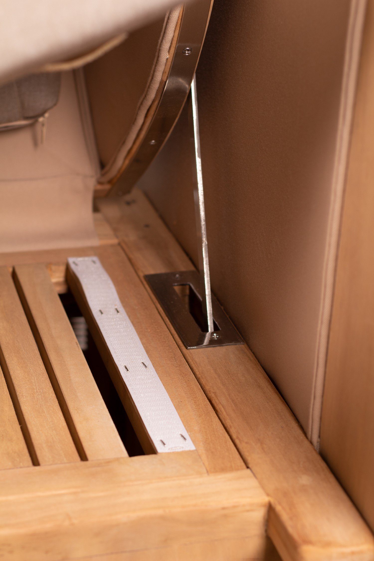 bene living Strandkorb Ammersee 1-Sitzer Teak - PE shell - Modell 500, BxTxH: 96x80x165 cm, Volllieger ca. 175 Grad, Ostsee-Strandkorb, inkl. Liftersystem und Bullaugen