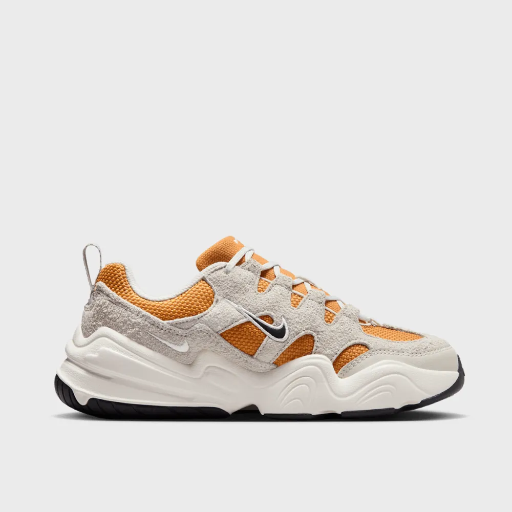 Nike Tech Hera DR9761-800 / schwarz