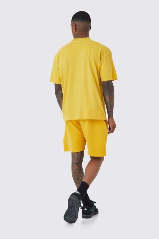 Oversize Official T-Shirt & Shorts