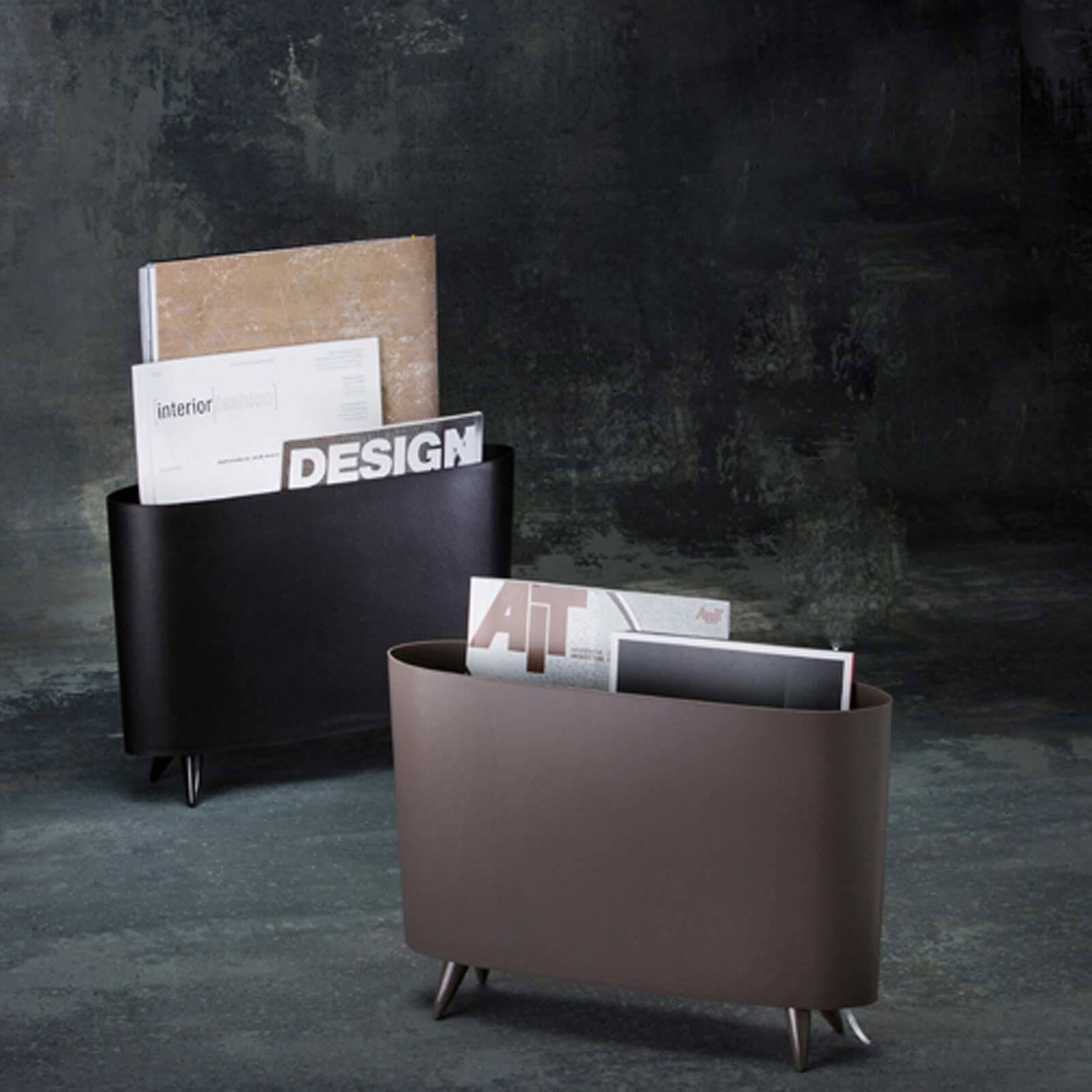 Milano Zeitungsständer