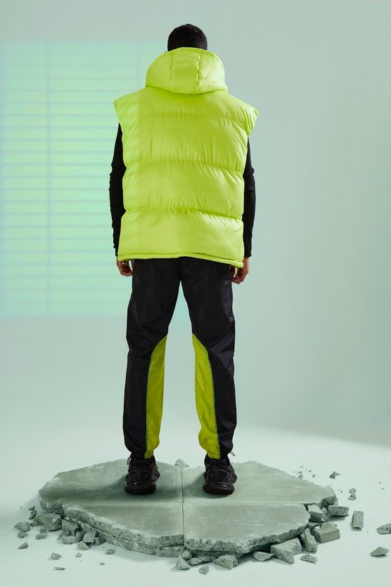 Slim-Fit Jogginghose mit Kontrast-Einsatz und elastischem Bund