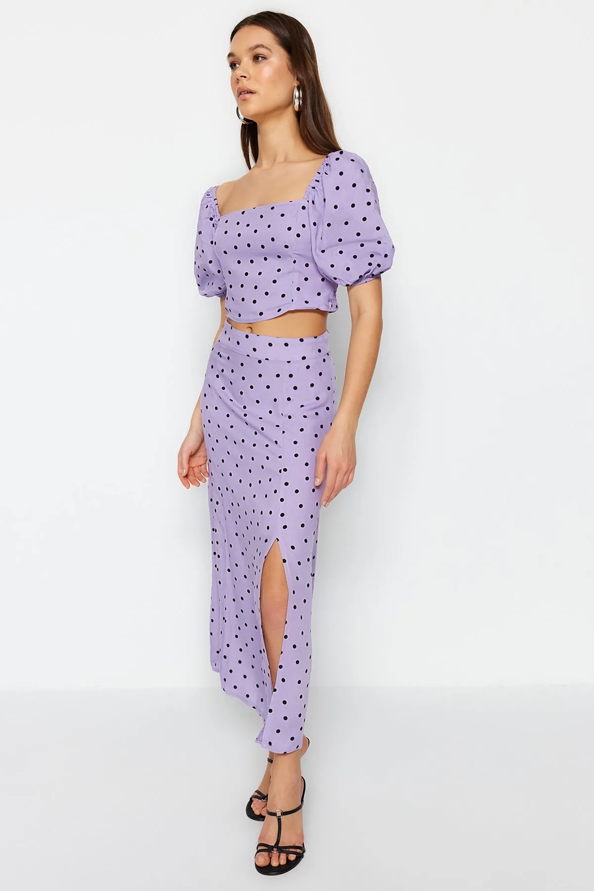 Trendyol Collection  Lilafarbenes, gepunktetes, geschlitztes Midi-Viskose-Unterteil-Oberteil-Set TWOSS20AU0097