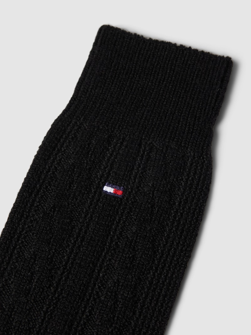 Socken mit Zopfmuster Modell 'CABLE' in schwarz