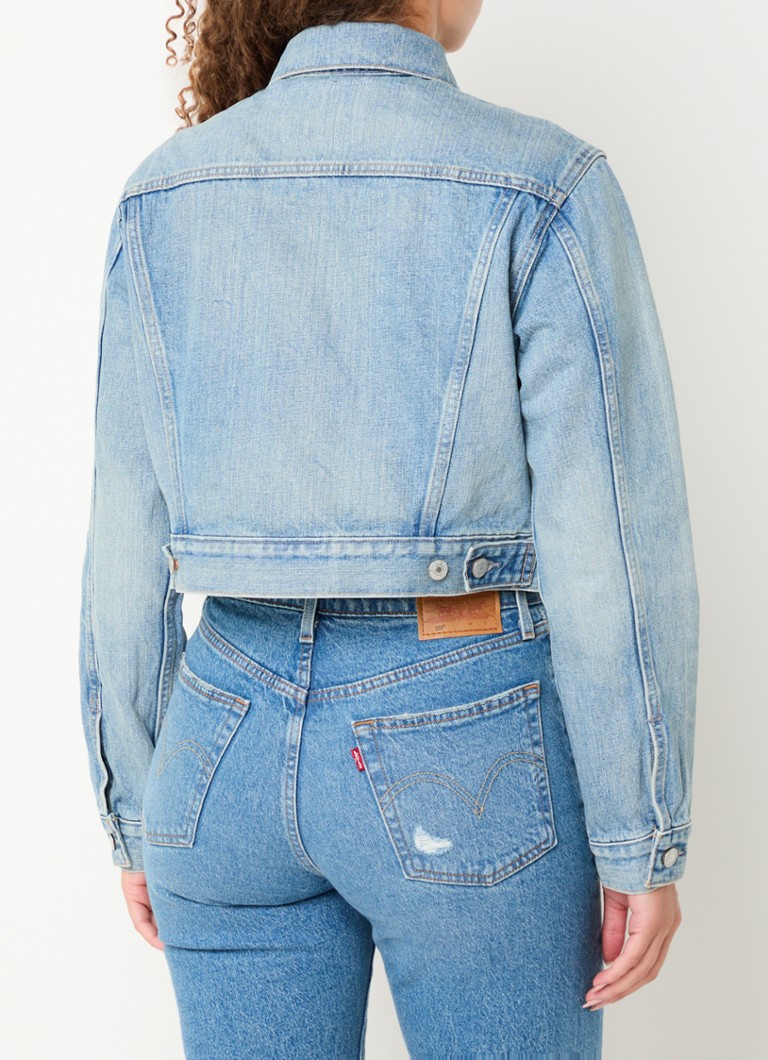 Jachetă Levi's Trucker Cropped din denim cu buzunare la piept