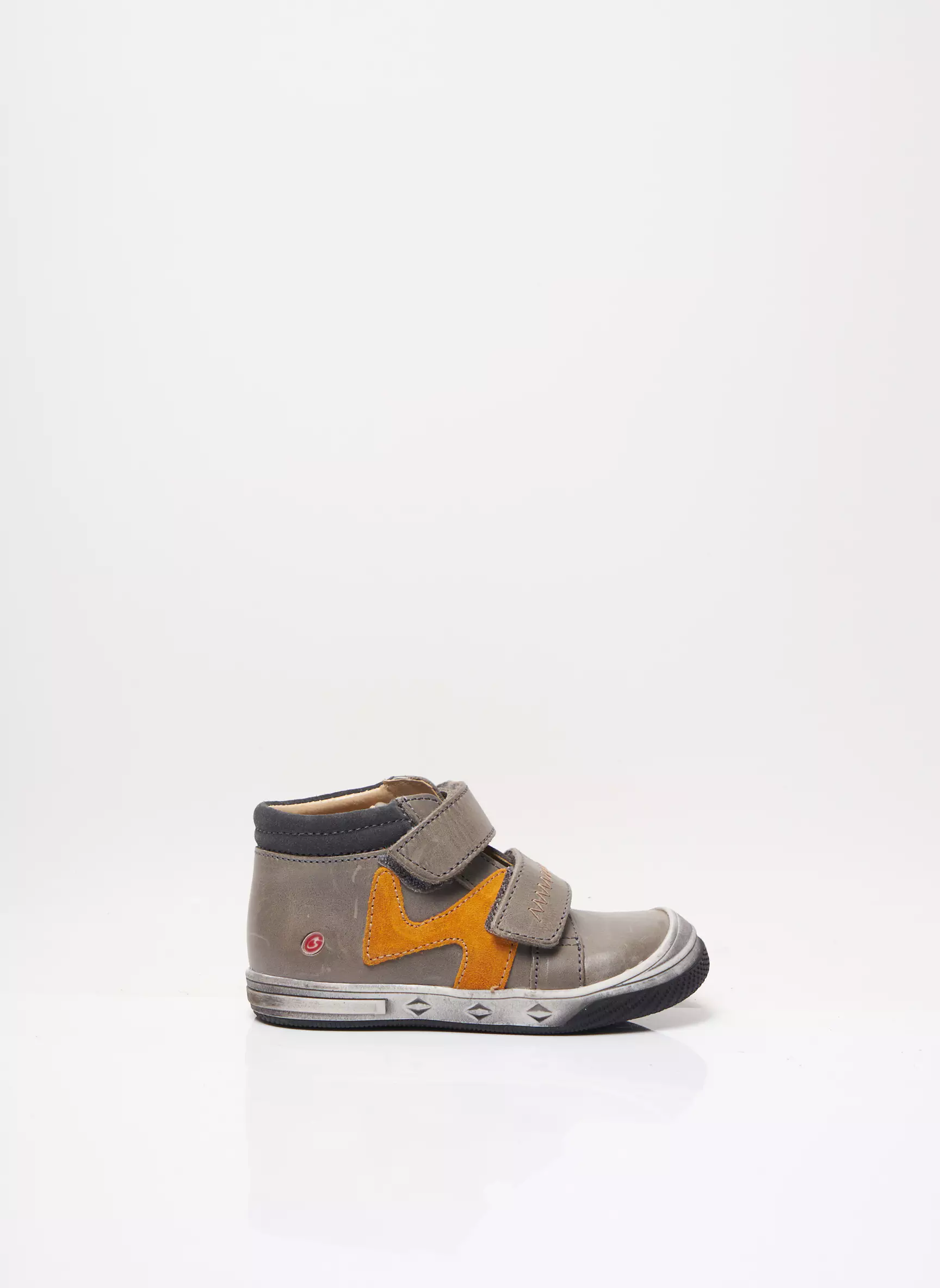 Gbb Baskets Garcon couleur gris