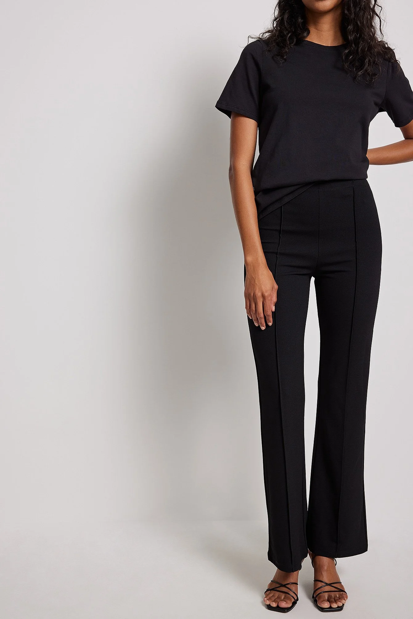 Bootcut-Hose mit Nahtdetail