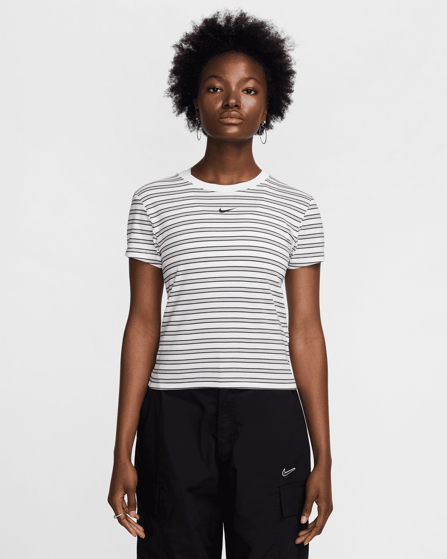 Tričko Nike Striped Chill W HF9524-100