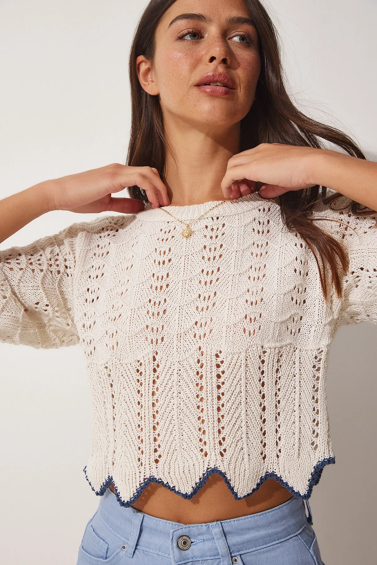 Happiness İstanbul  Blaue, cremefarbene, durchbrochene, gestreifte Strickbluse für Damen MW00115