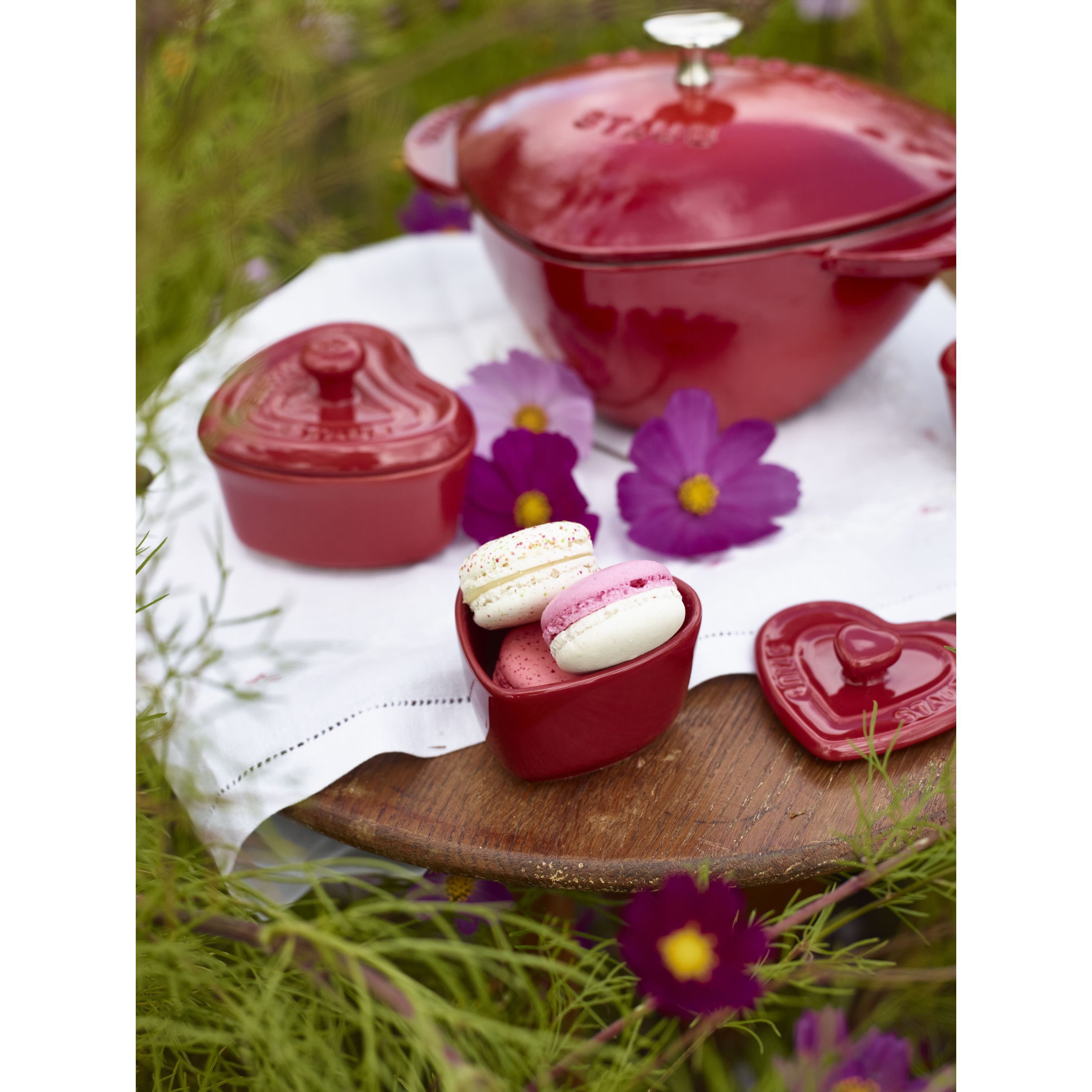 Cocotte 20 cm, Herz, Kirsch-Rot, Gusseisen