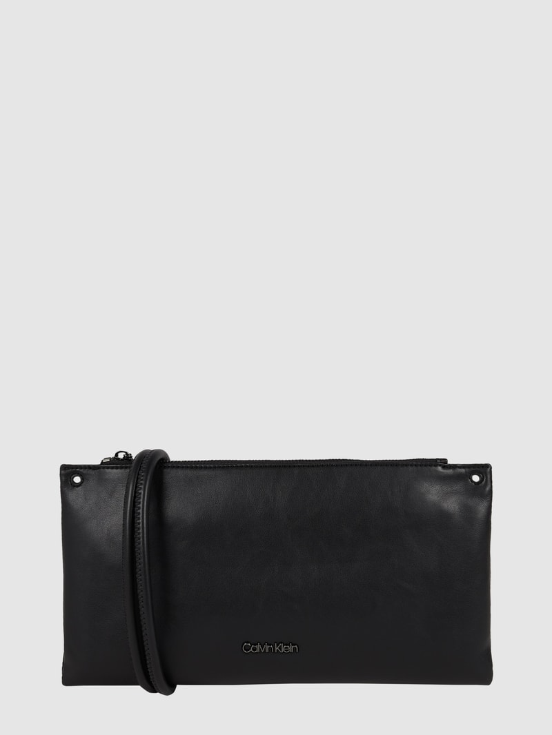 Clutch in Leder-Optik in schwarz