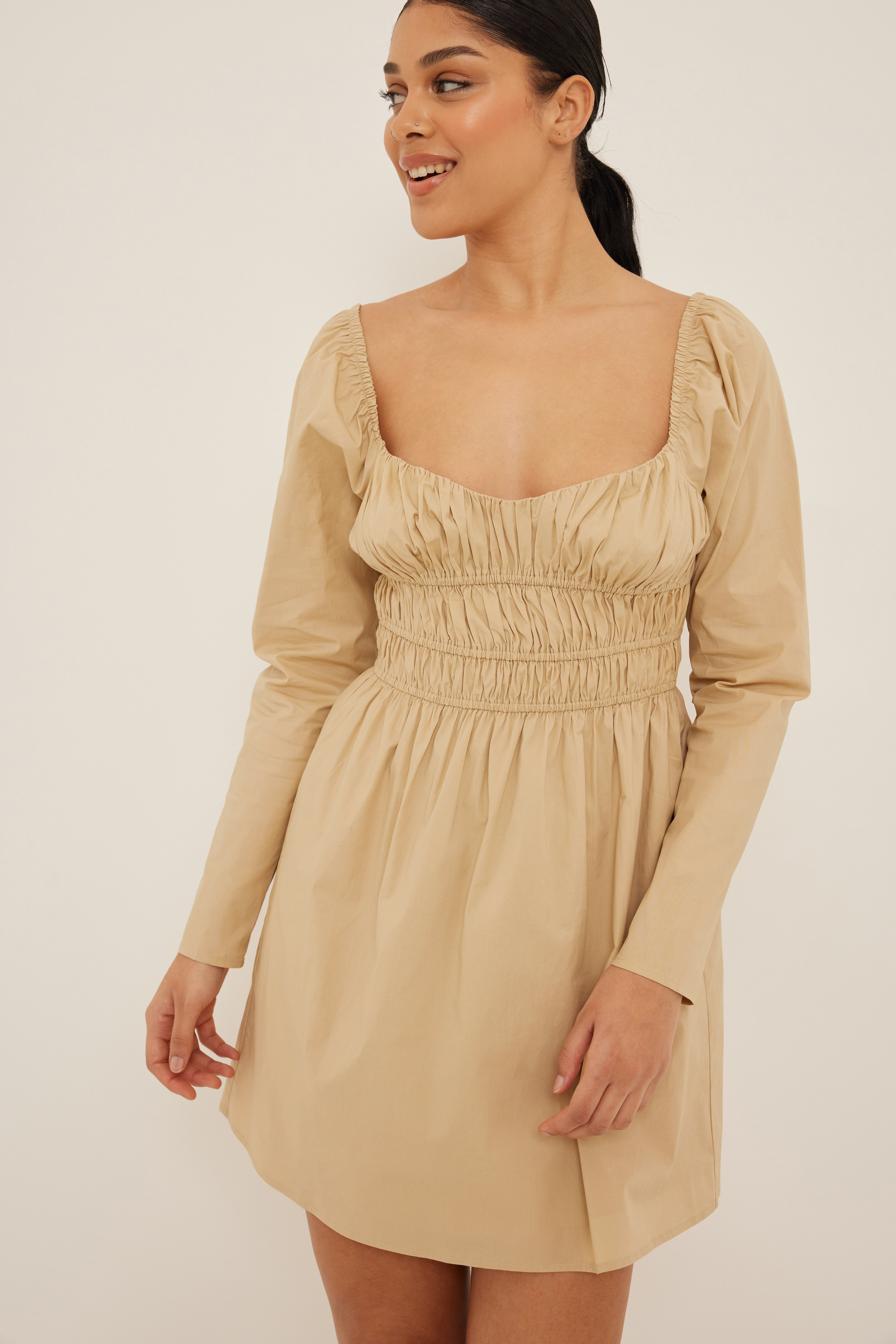 Minikleid mit Rüschen-Detail
