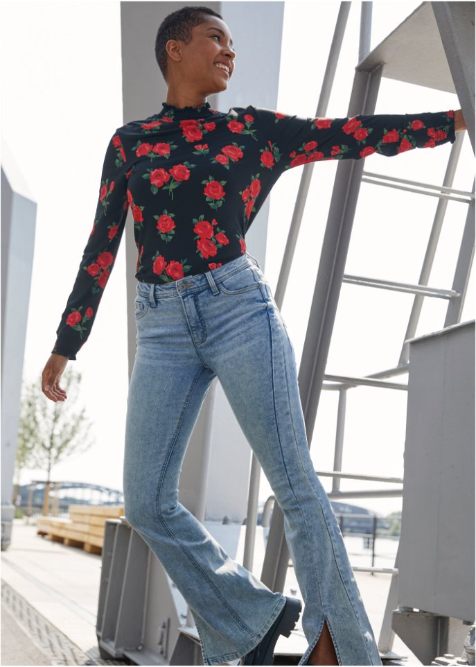 Schlagjeans mit Schlitzdetail