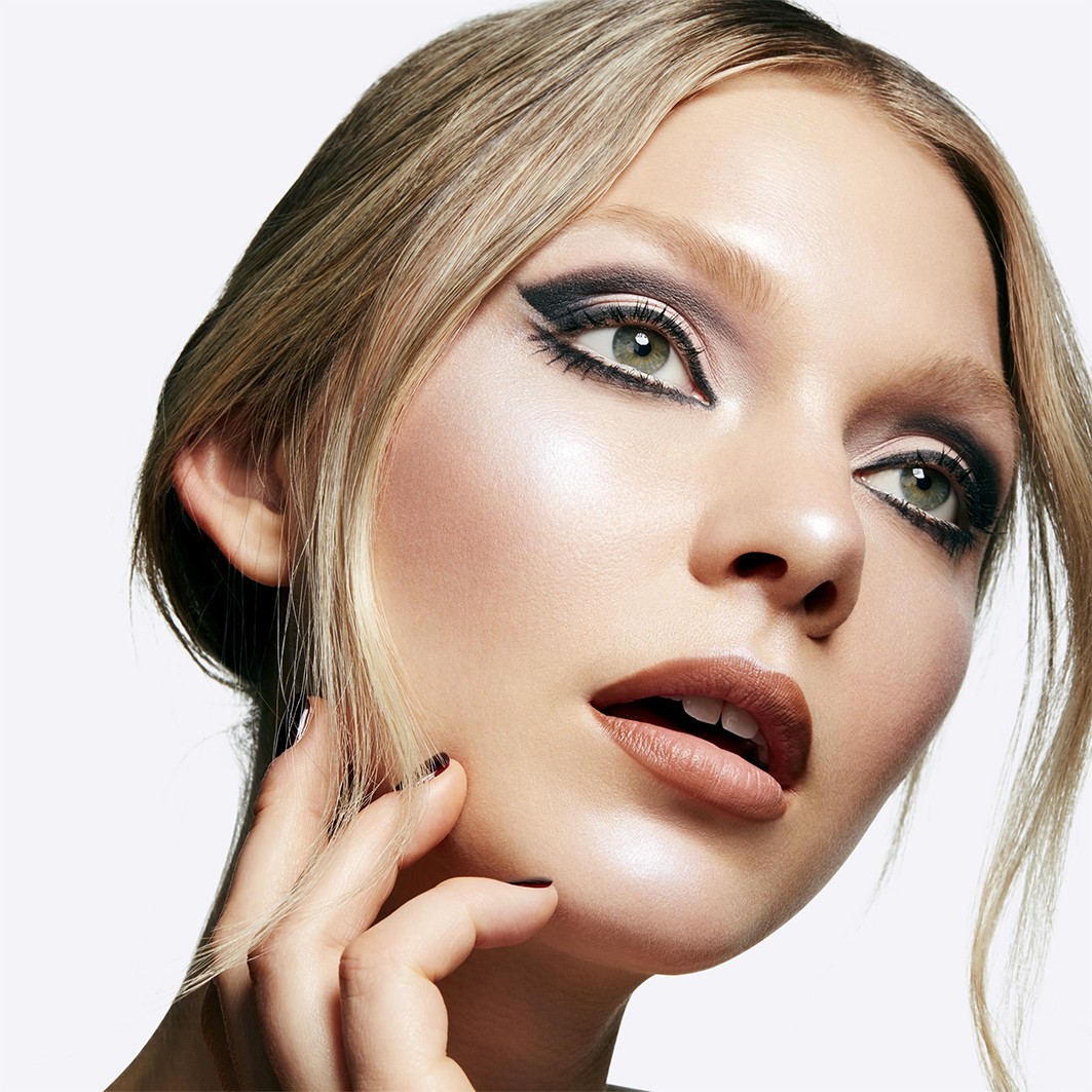 Hyper Real Glow Palette