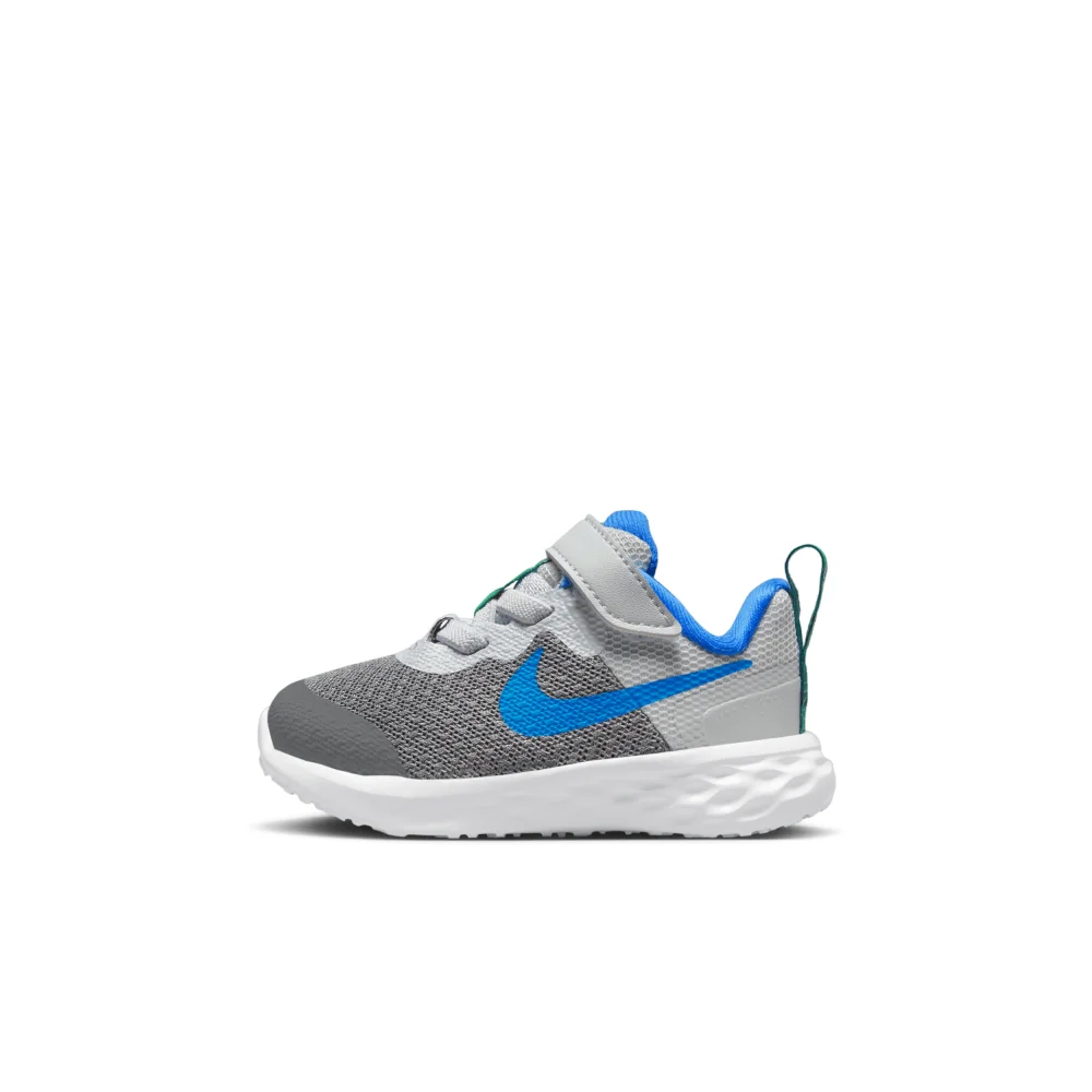 Nike Revolution 6 DD1094-008 / grau
