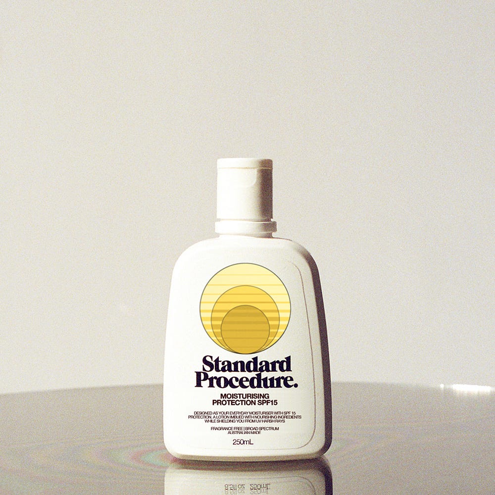 Standard Procedure Moisturising Protection SPF 15 250 ml