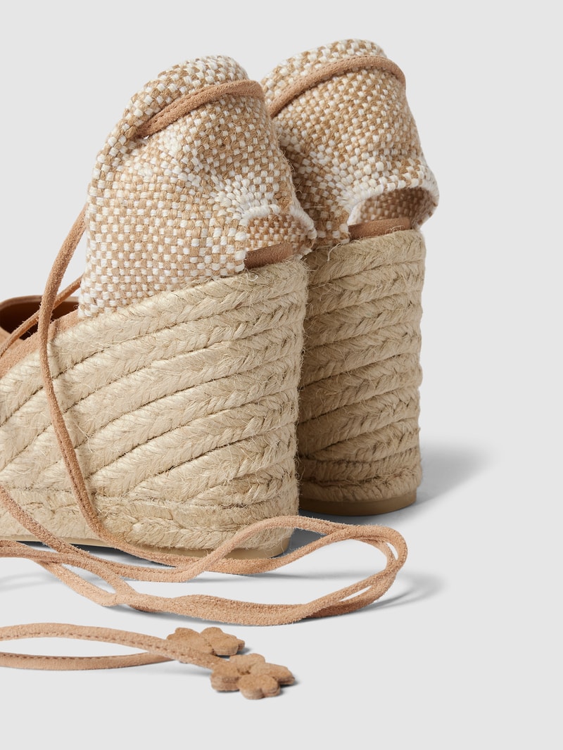 Wedges mit Schnürverschluss Modell 'CARINA' in camel