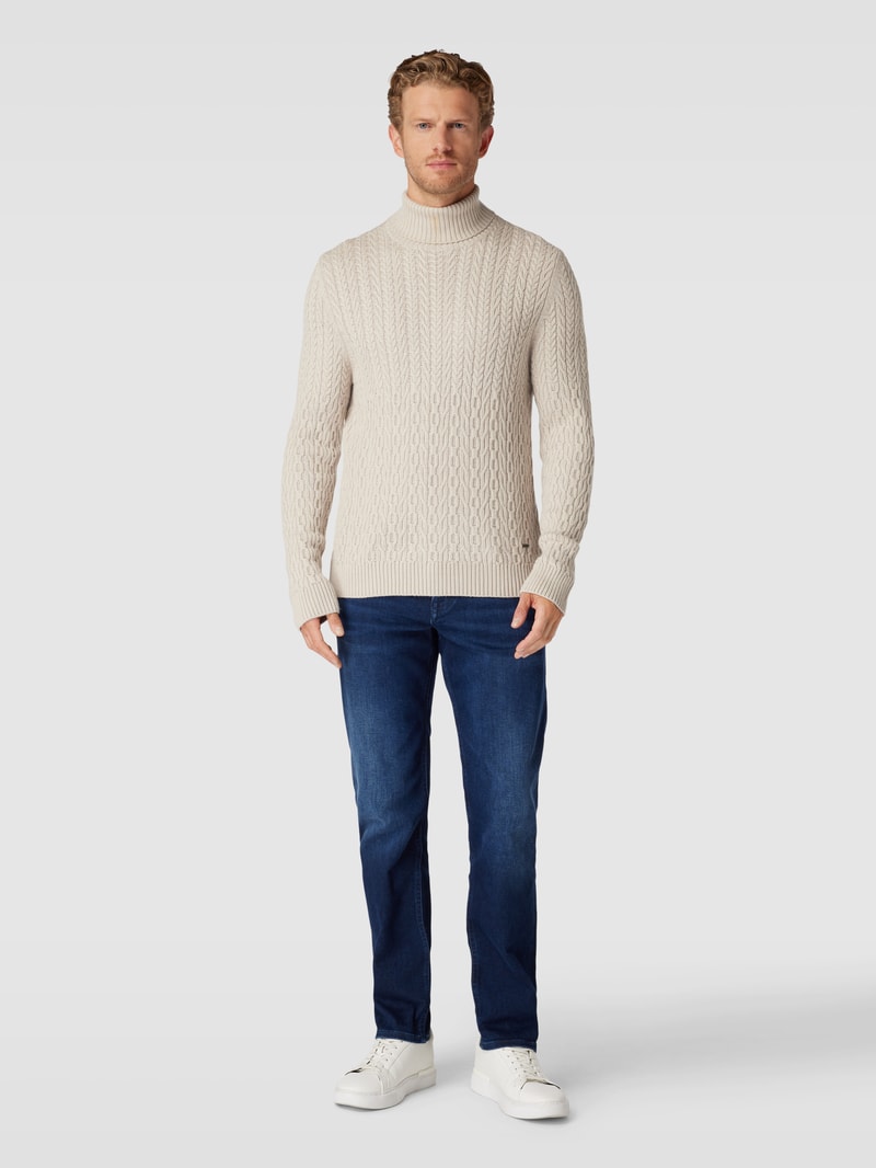 Rollkragenpullover mit Zopfmuster Modell 'Carlon' in offwhite
