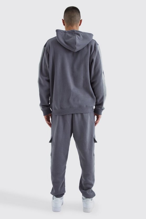 Man Gold Hoodie und Cargo-Jogginghose