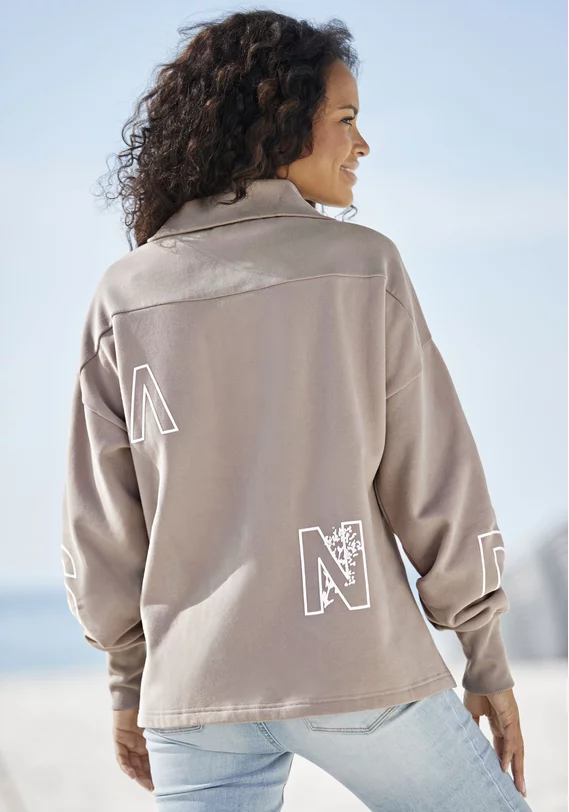 Sweatshirt