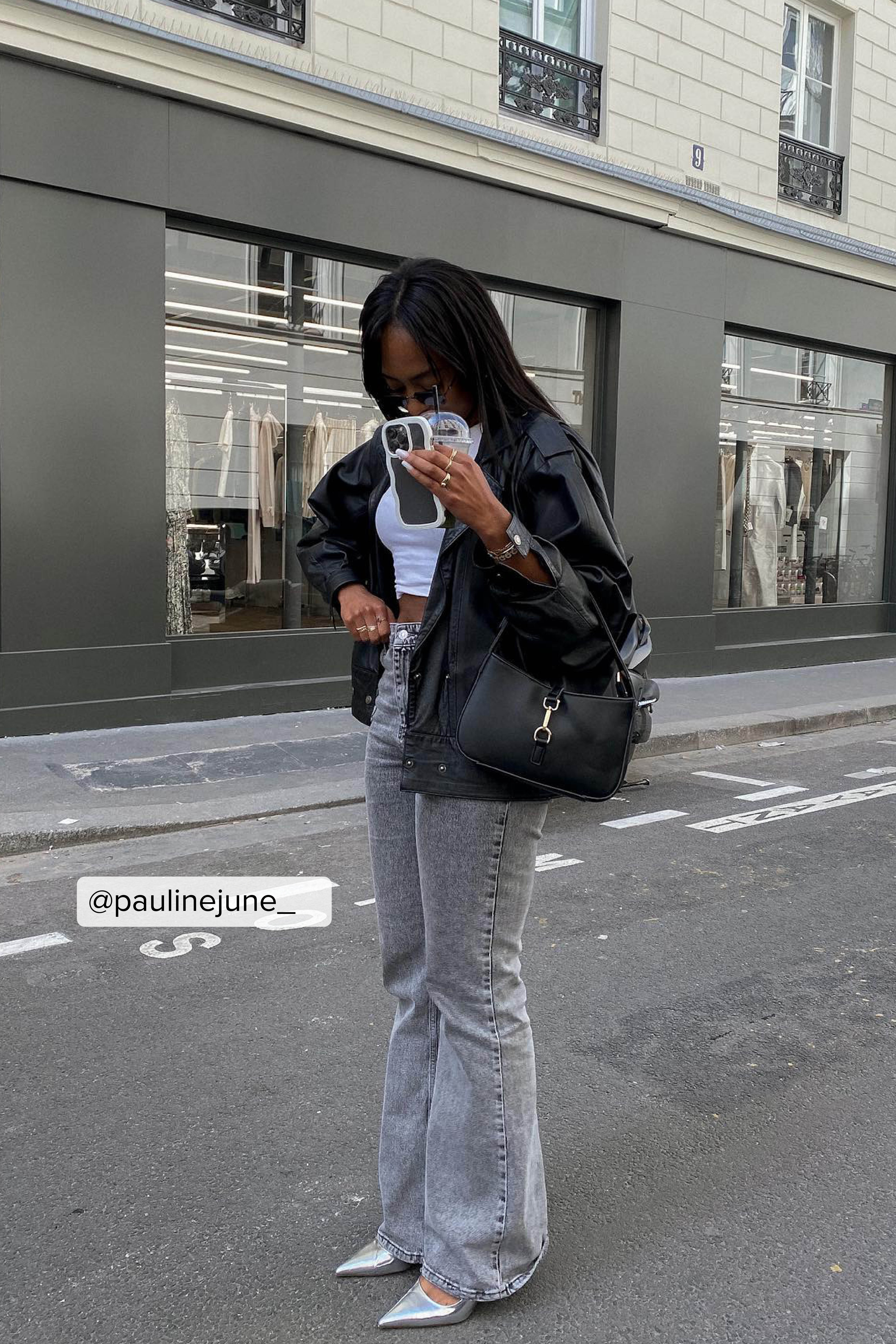 Ausgestellte Jeans mit hoher Taille