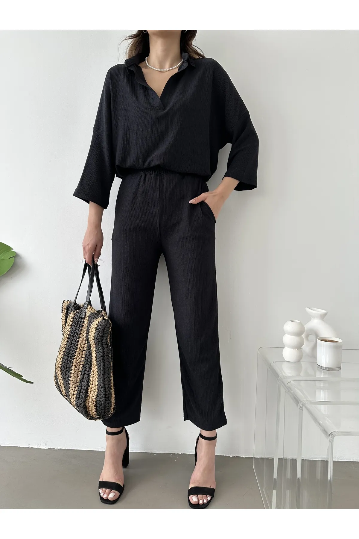 BEJNA  Schwarzes Damen-Doppel-Set mit Rollkragenoberteil und Hose