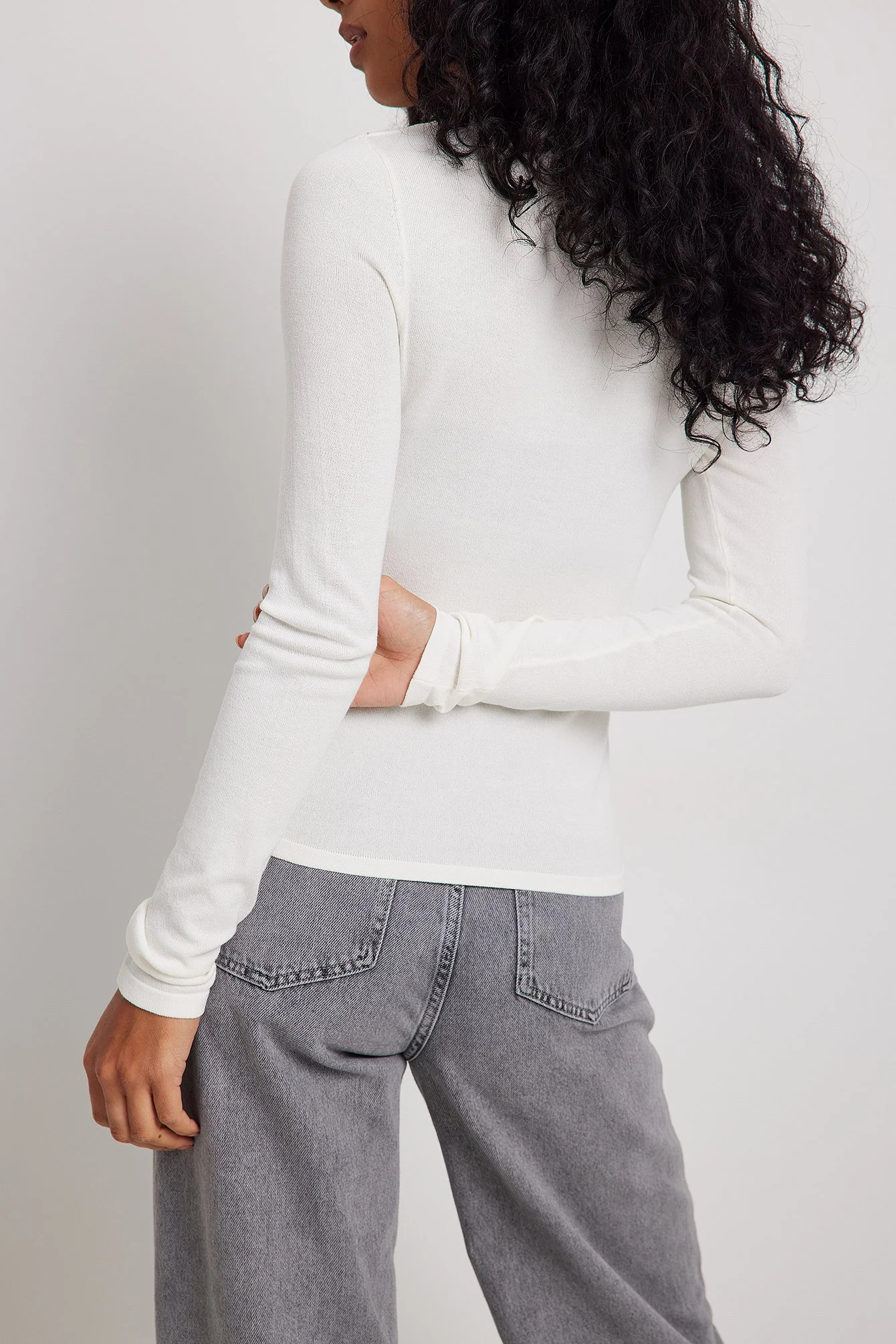 Fein gestricktes Top mit Netzdetails
