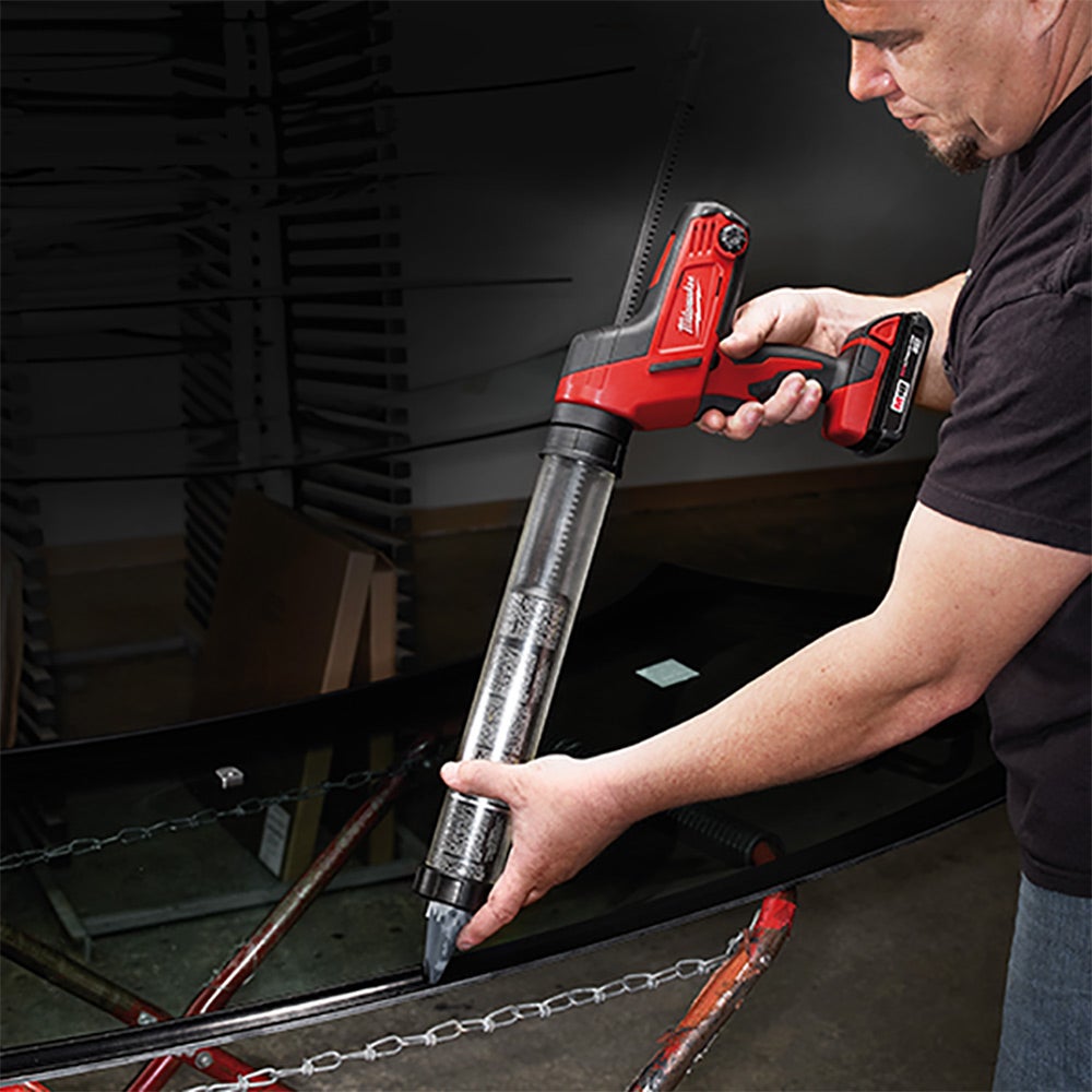 MILWAUKEE 18V 2.0Ah Caulking Gun Kit C18PCG600A-201B