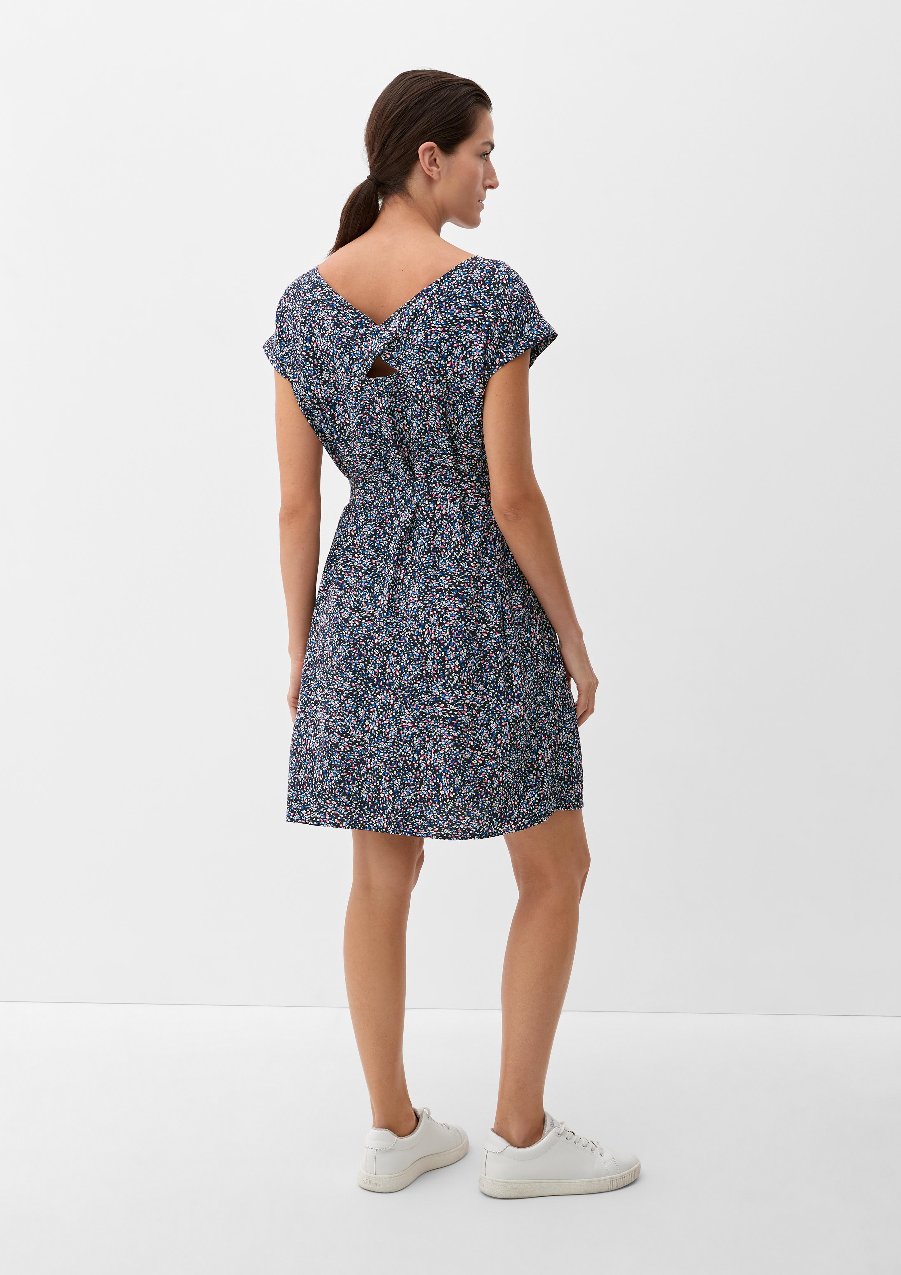 Kurzes Kleid mit Binde-Detail  2132623-59B6