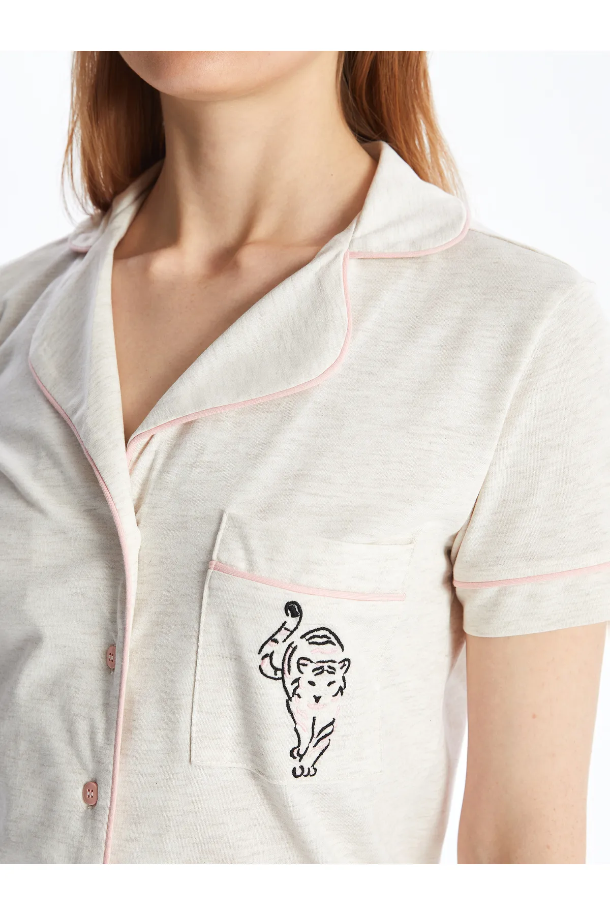 LC Waikiki  Kurzarm-Damenpyjama-Set mit Hemdkragen und Print
