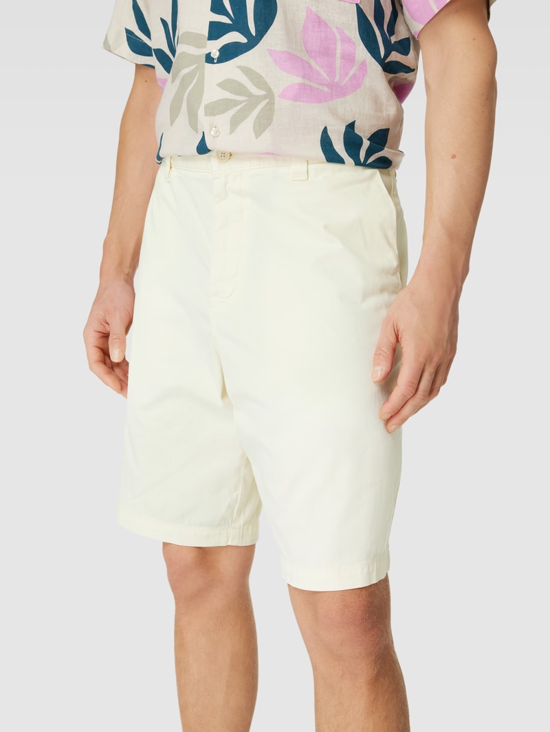 Bermudas mit französischen Eingrifftaschen Modell 'Selian' in sand