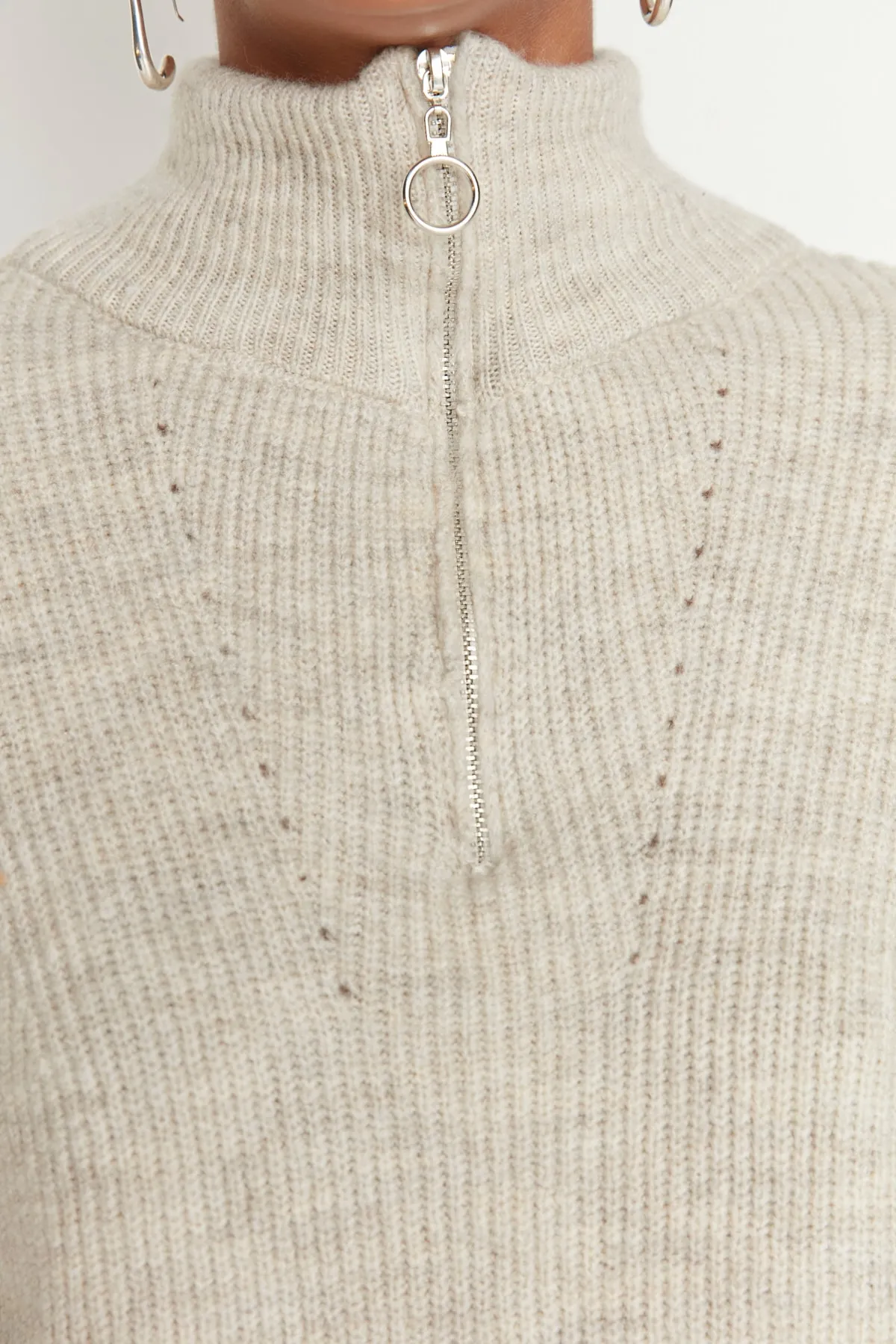 Trendyol Collection  Steiniger Strickpullover mit weicher Struktur und Reißverschluss TWOAW20XS0009