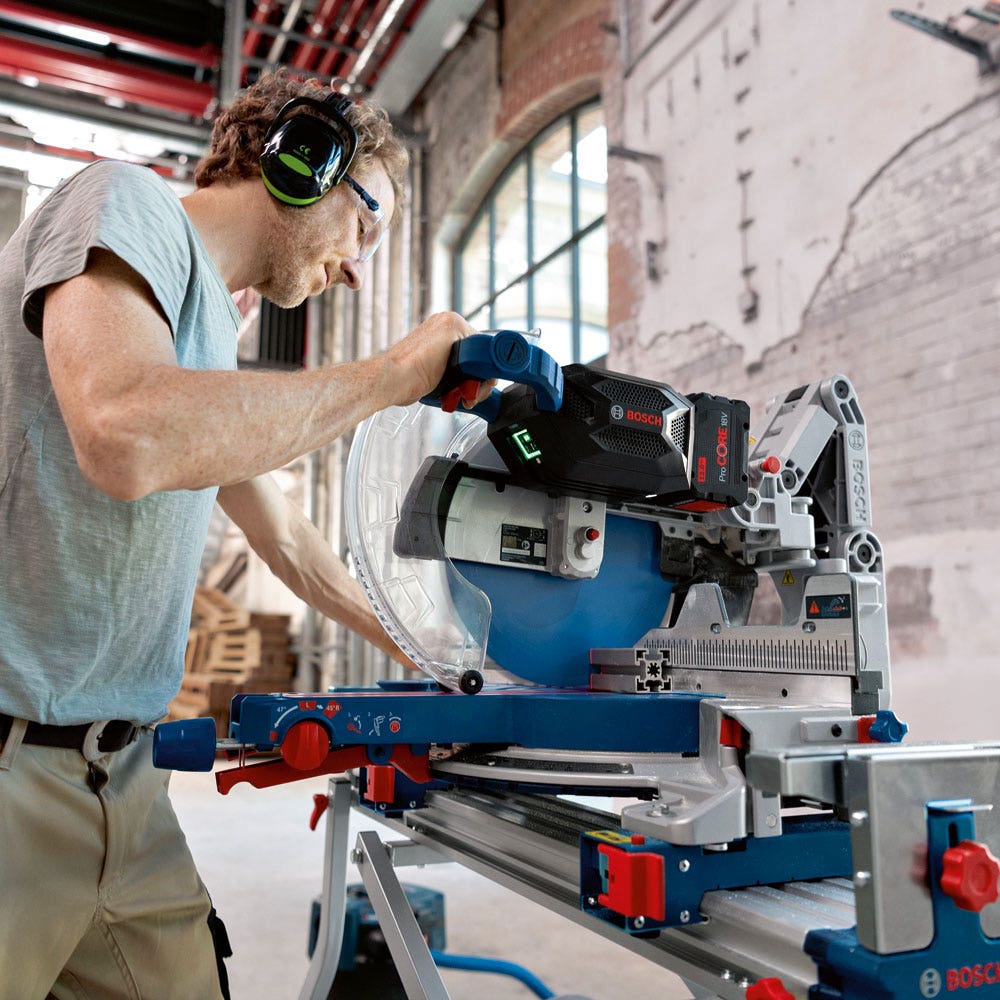 Piła ukosowa BOSCH 18V BITURBO Brushless 305mm Glide Compound Miter Saw Skin - GCM 18V-305 GCD