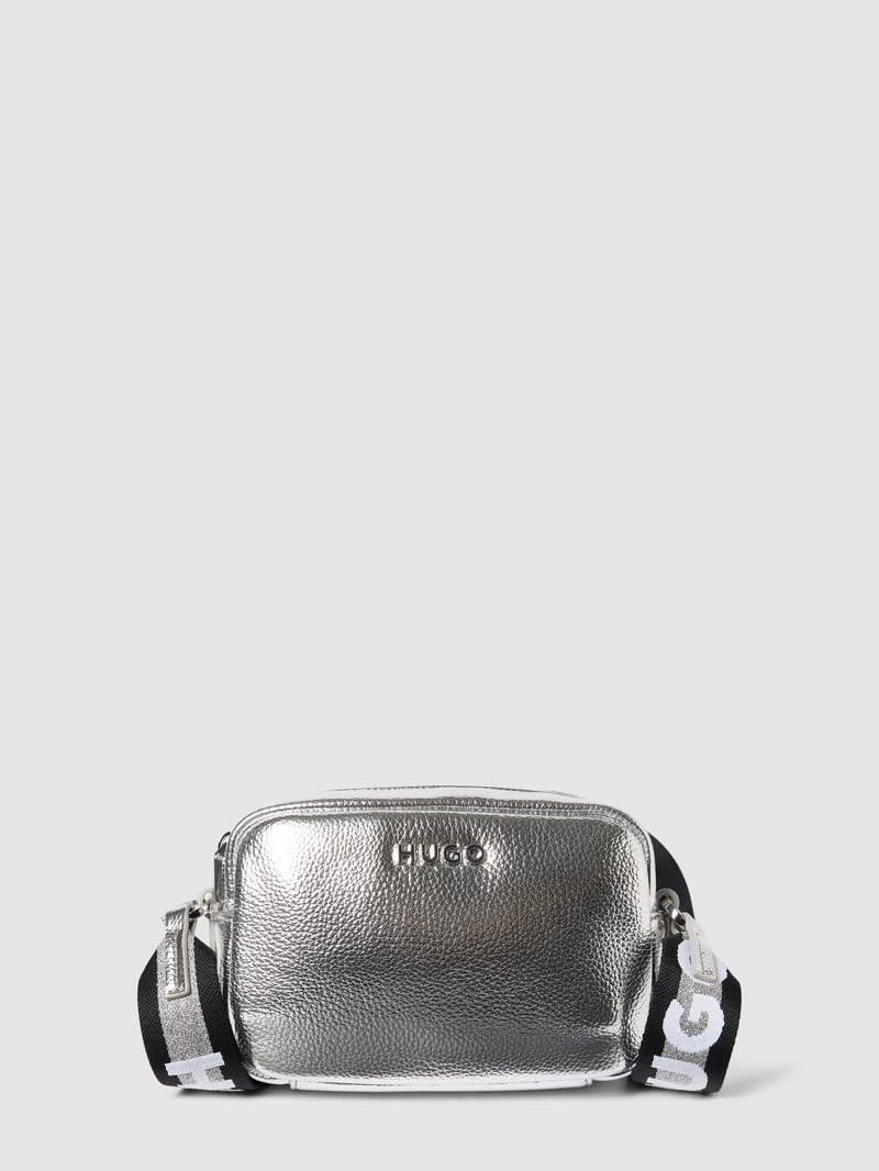 Crossbody Bag in metallic in silber