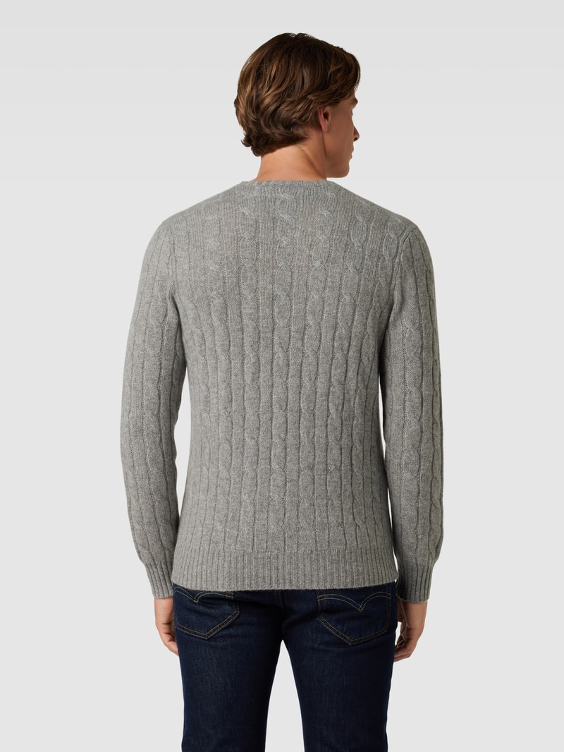Kaschmirpullover mit Zopfmuster in mittelgrau meliert