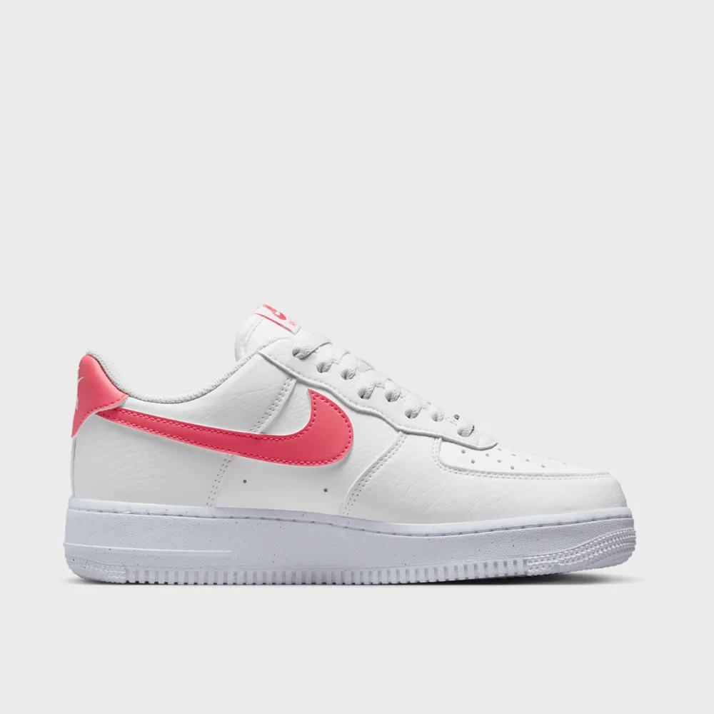 Nike Air Force 1 07 SE DV3808-100 / weiss