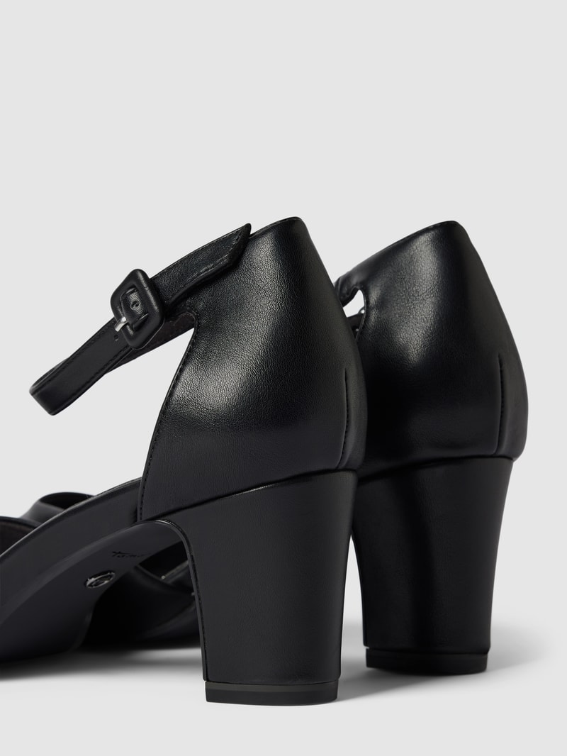 Pumps mit Dornschließe in schwarz